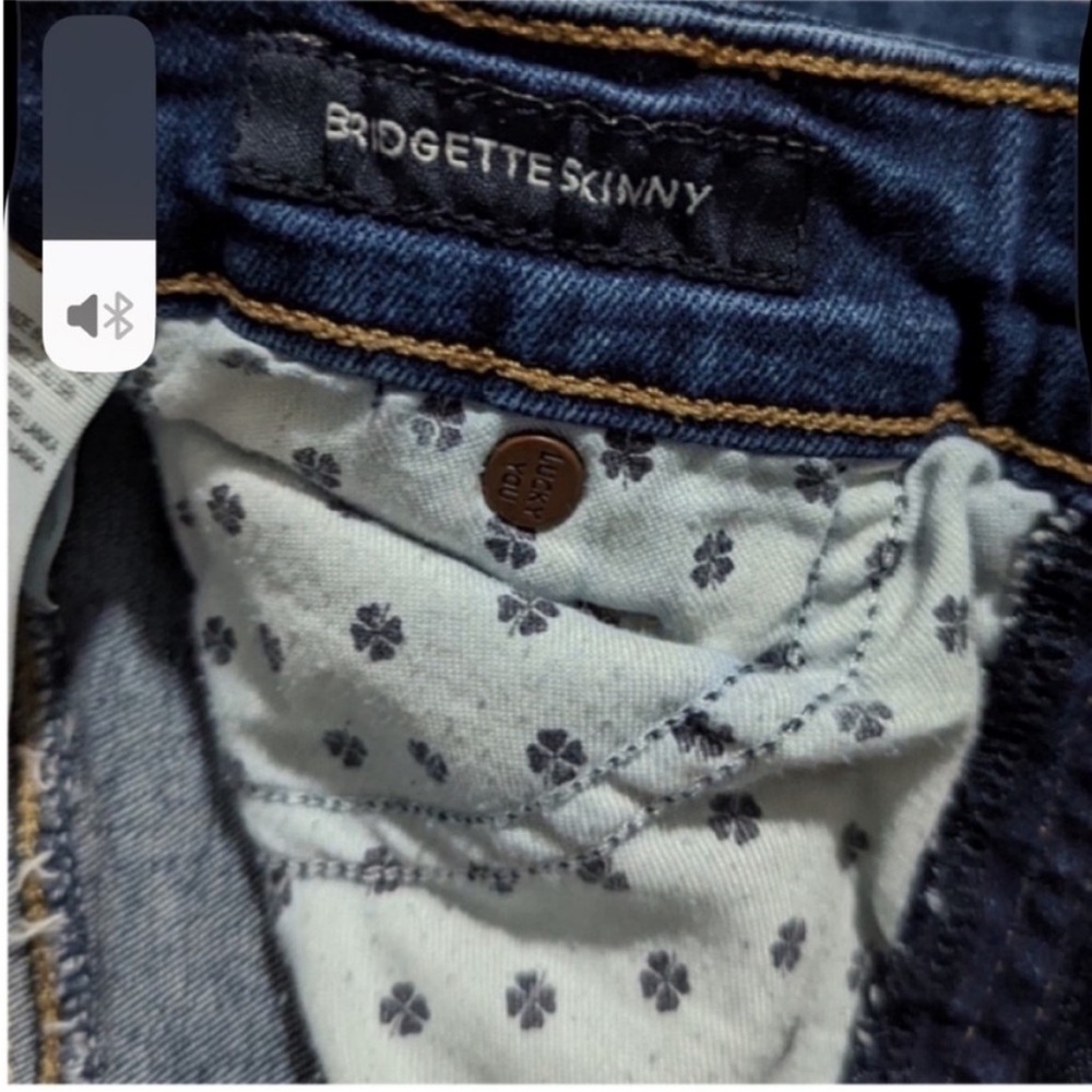 Lucky Brand Women's Light Blue Jeans - Picture 2 of 9